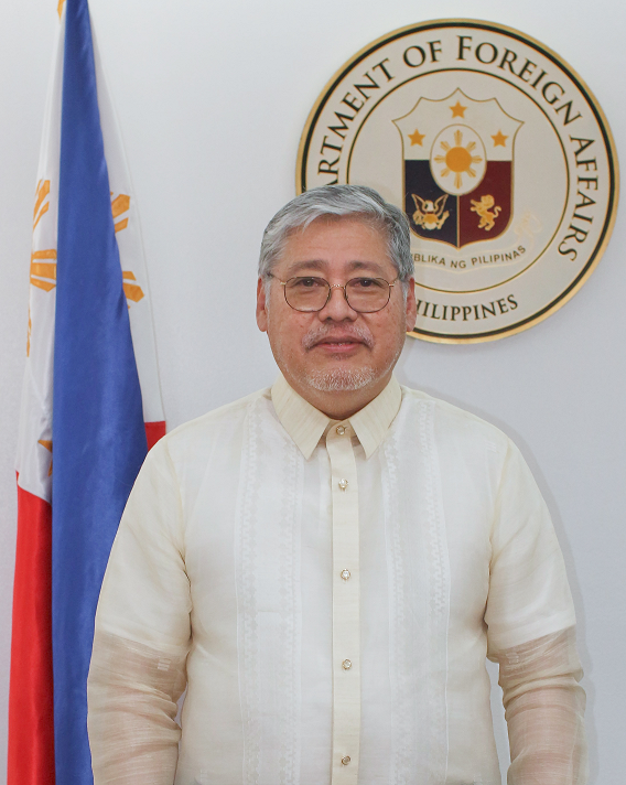 SFA Manalo Official Portrait 2